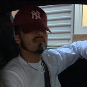 Meet your Posher, Julio